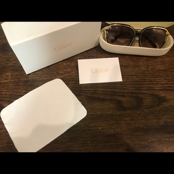 Chloe Sunglasses Black Tinted With Gold Frames - Picture 5 of 8